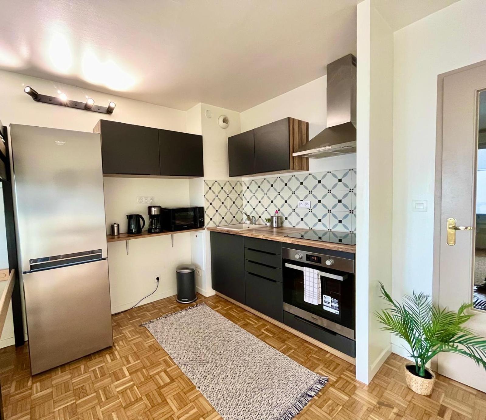 Logement Renove Proche Centre-Ville Lyon ビユールバンヌ エクステリア 写真